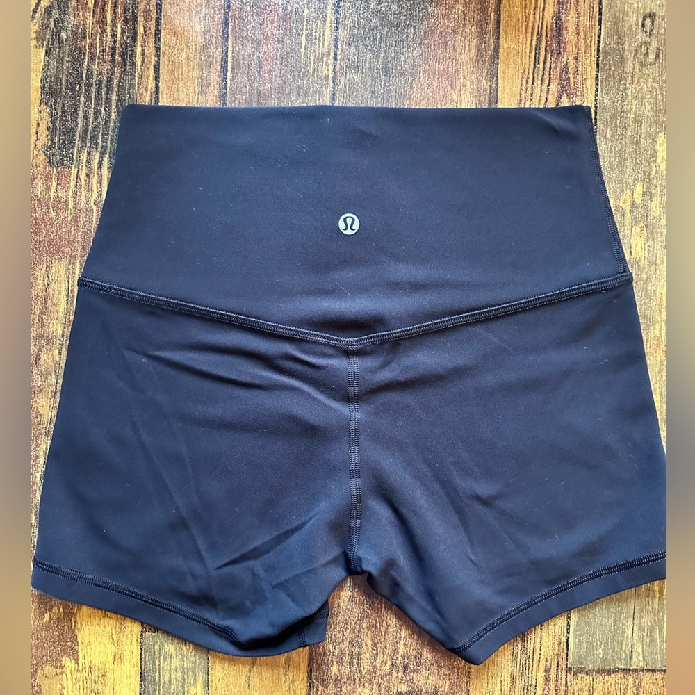 Lululemon Align High Rise Short 4”, Size 6